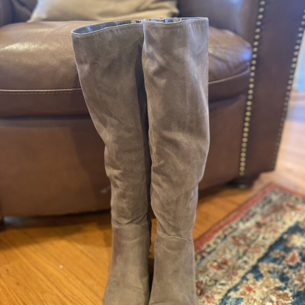 Size 7 Taupe high suede Boots, tie up along the back